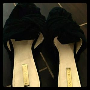 Louise Et Cie Womens Suede Low Top Slip, size 8.5